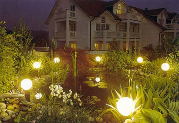 Парковое освещение: особенности выбора светильников и их установка