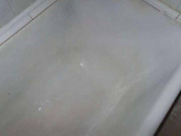Чем мыть акриловую ванну, как выводить желтизну, налет и ржавые пятна