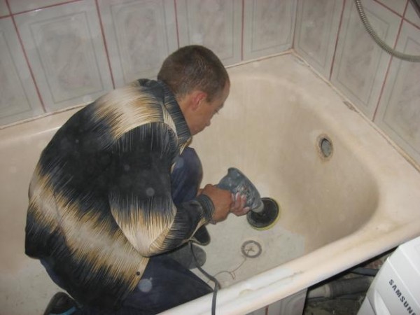 Как восстановить старую ванну