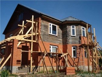 Одноэтажный дом с мансардой: примеры современной планировки