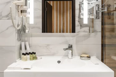 Акрилика – камень для создания уникального дизайна в интерьере вашей квартиры